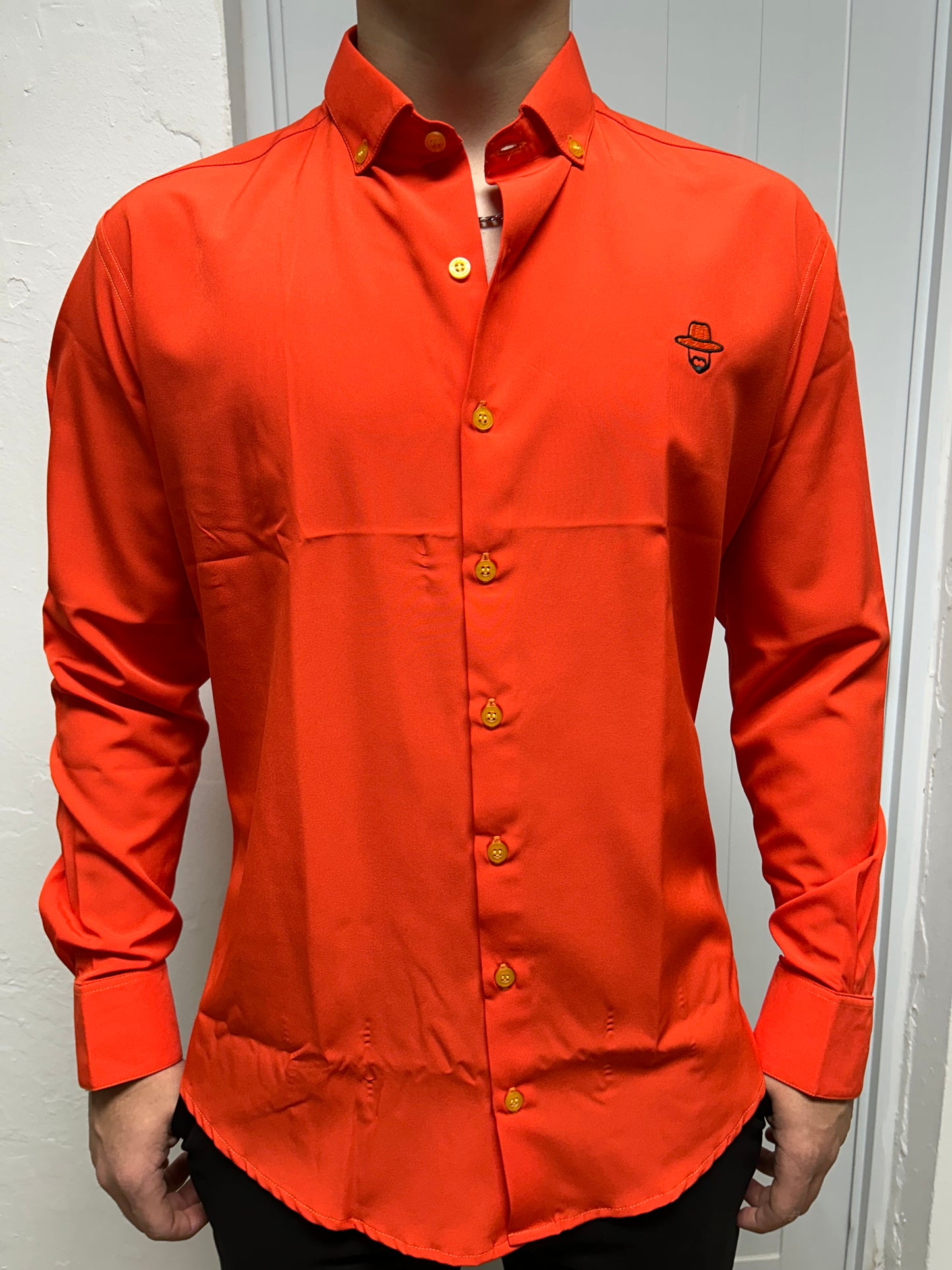 SAMBARLOT ORANGE BUTTON UP